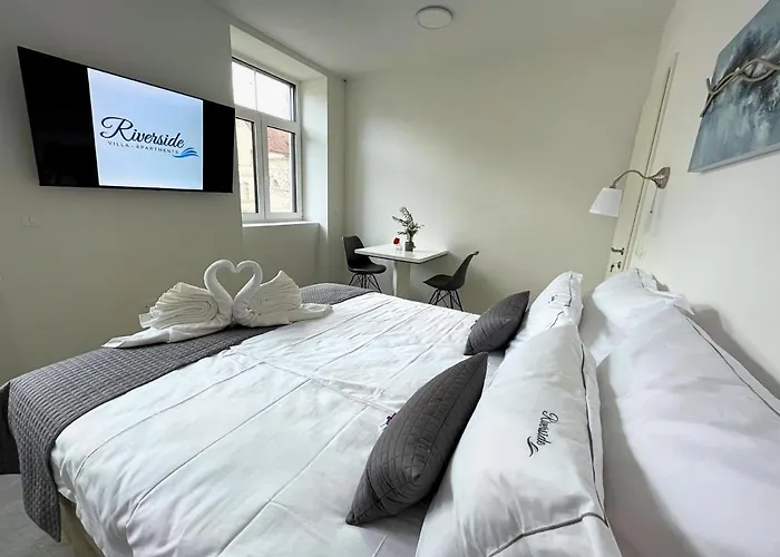 Riverside Apartment *