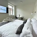 Riverside Apartman *